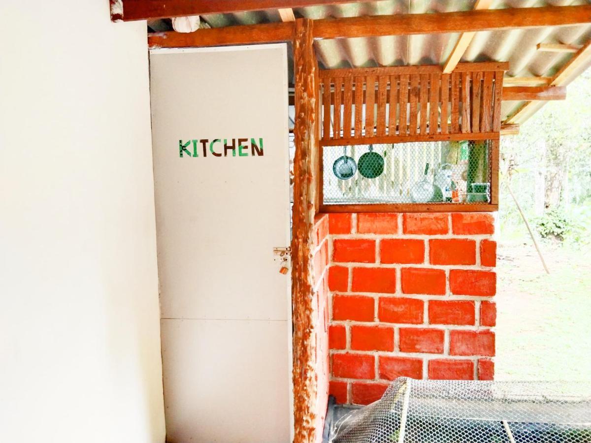 Hiriketiya Green Hill Home Диквела Екстериор снимка